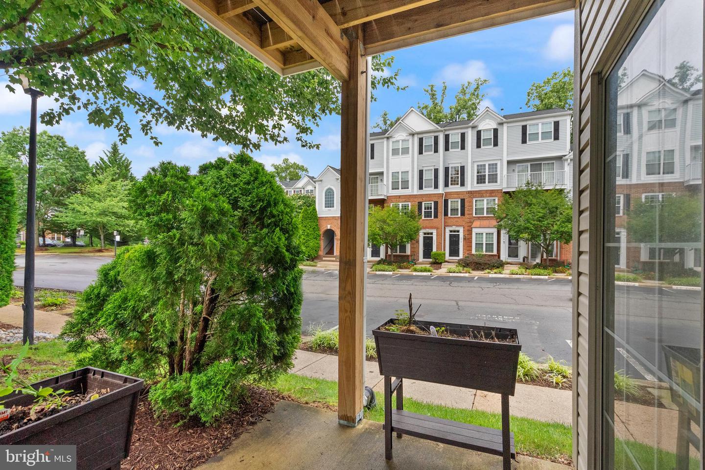 5800 KATELYN MARY PL #5800, ALEXANDRIA, Virginia 22310, 2 Bedrooms Bedrooms, ,2 BathroomsBathrooms,Residential,For sale,5800 KATELYN MARY PL #5800,VAFX2247616 MLS # VAFX2247616