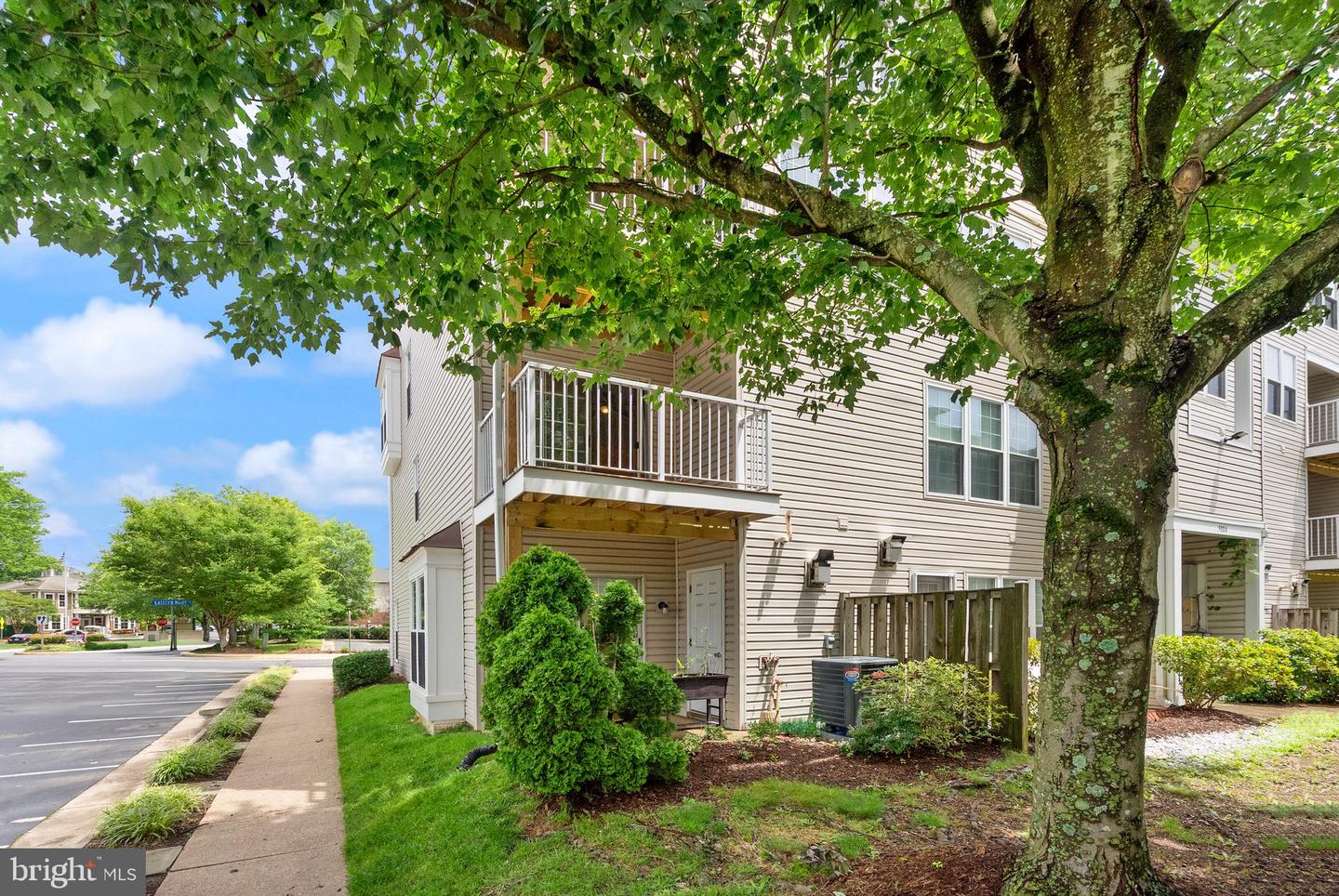5800 KATELYN MARY PL #5800, ALEXANDRIA, Virginia 22310, 2 Bedrooms Bedrooms, ,2 BathroomsBathrooms,Residential,For sale,5800 KATELYN MARY PL #5800,VAFX2247616 MLS # VAFX2247616