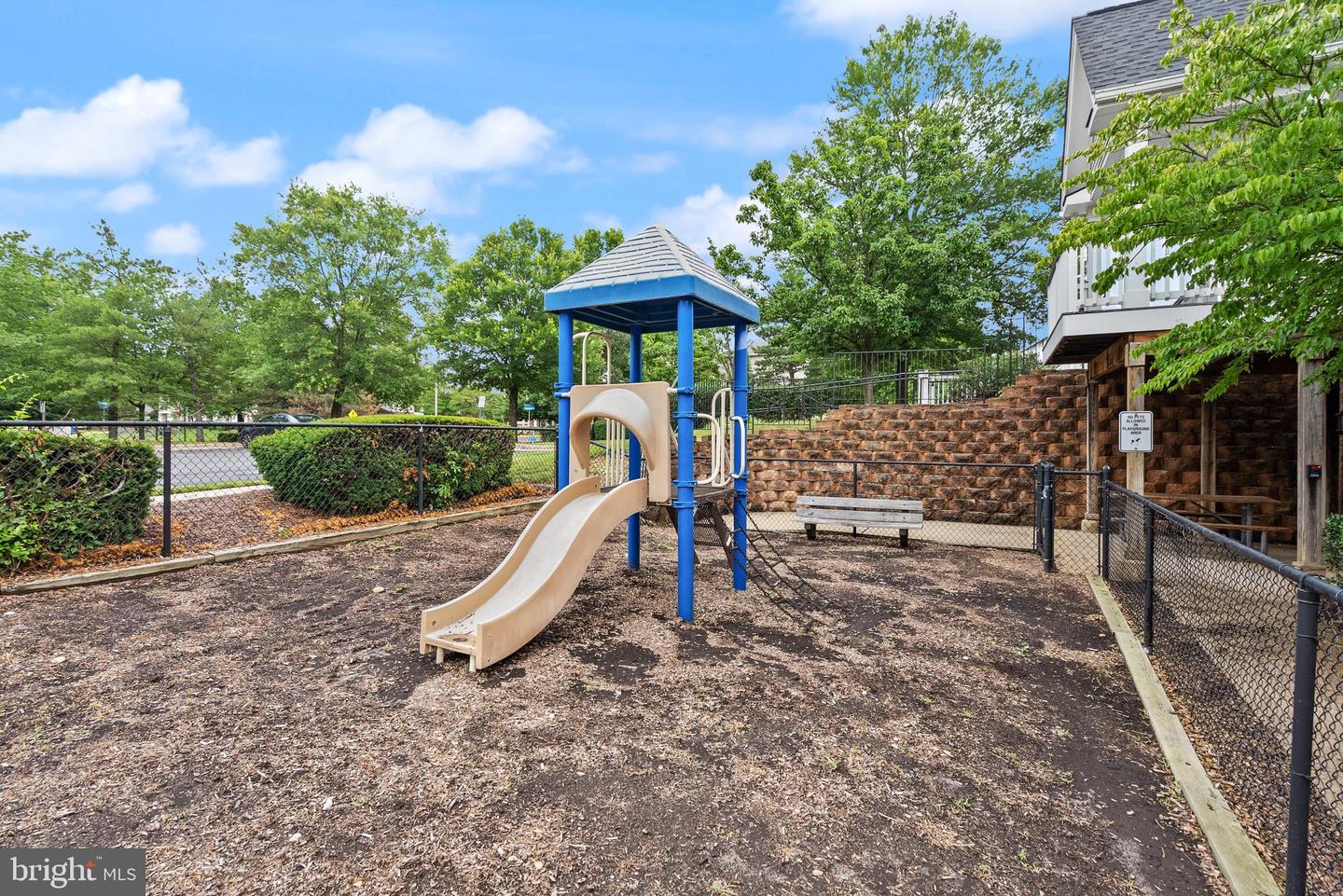 5800 KATELYN MARY PL #5800, ALEXANDRIA, Virginia 22310, 2 Bedrooms Bedrooms, ,2 BathroomsBathrooms,Residential,For sale,5800 KATELYN MARY PL #5800,VAFX2247616 MLS # VAFX2247616