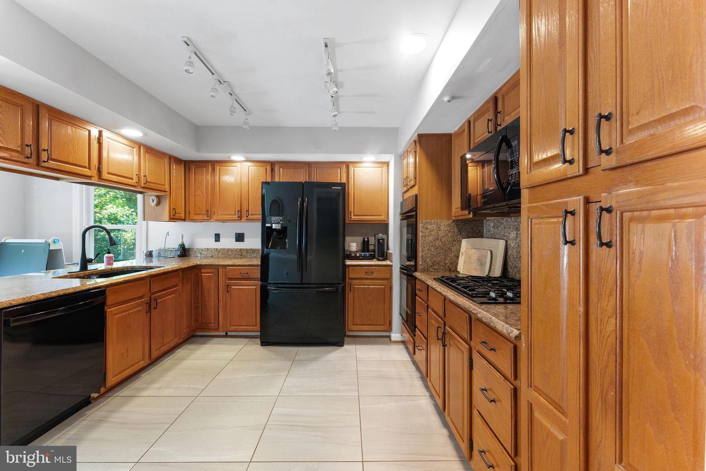 12153 ABBEY GLEN CT, WOODBRIDGE, Virginia 22192, 4 Bedrooms Bedrooms, ,3 BathroomsBathrooms,Residential,For sale,12153 ABBEY GLEN CT,VAPW2097098 MLS # VAPW2097098