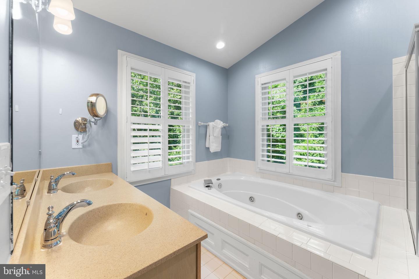 12153 ABBEY GLEN CT, WOODBRIDGE, Virginia 22192, 4 Bedrooms Bedrooms, ,3 BathroomsBathrooms,Residential,For sale,12153 ABBEY GLEN CT,VAPW2097098 MLS # VAPW2097098