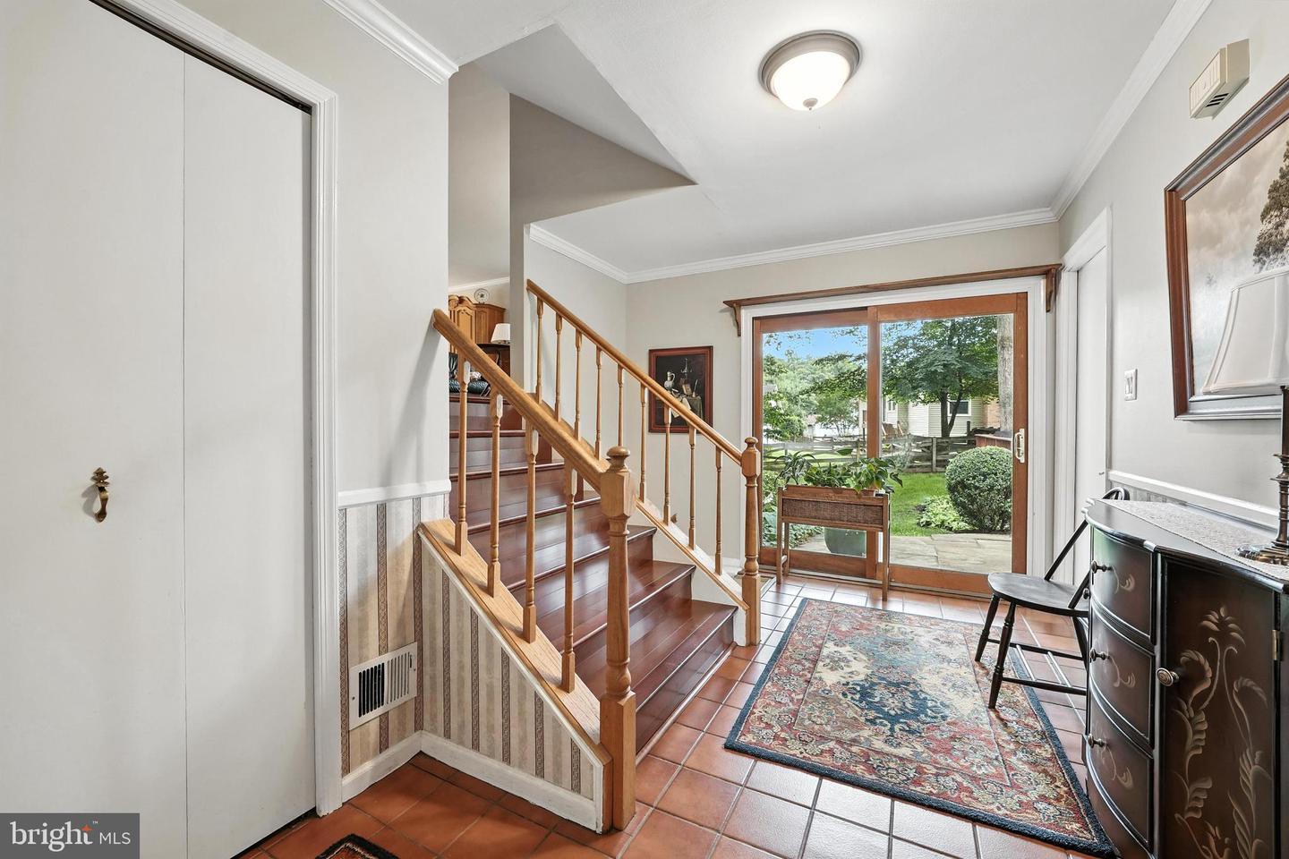 8823 NEWPORT CT, SPRINGFIELD, Virginia 22153, 5 Bedrooms Bedrooms, ,3 BathroomsBathrooms,Residential,For sale,8823 NEWPORT CT,VAFX2247634 MLS # VAFX2247634