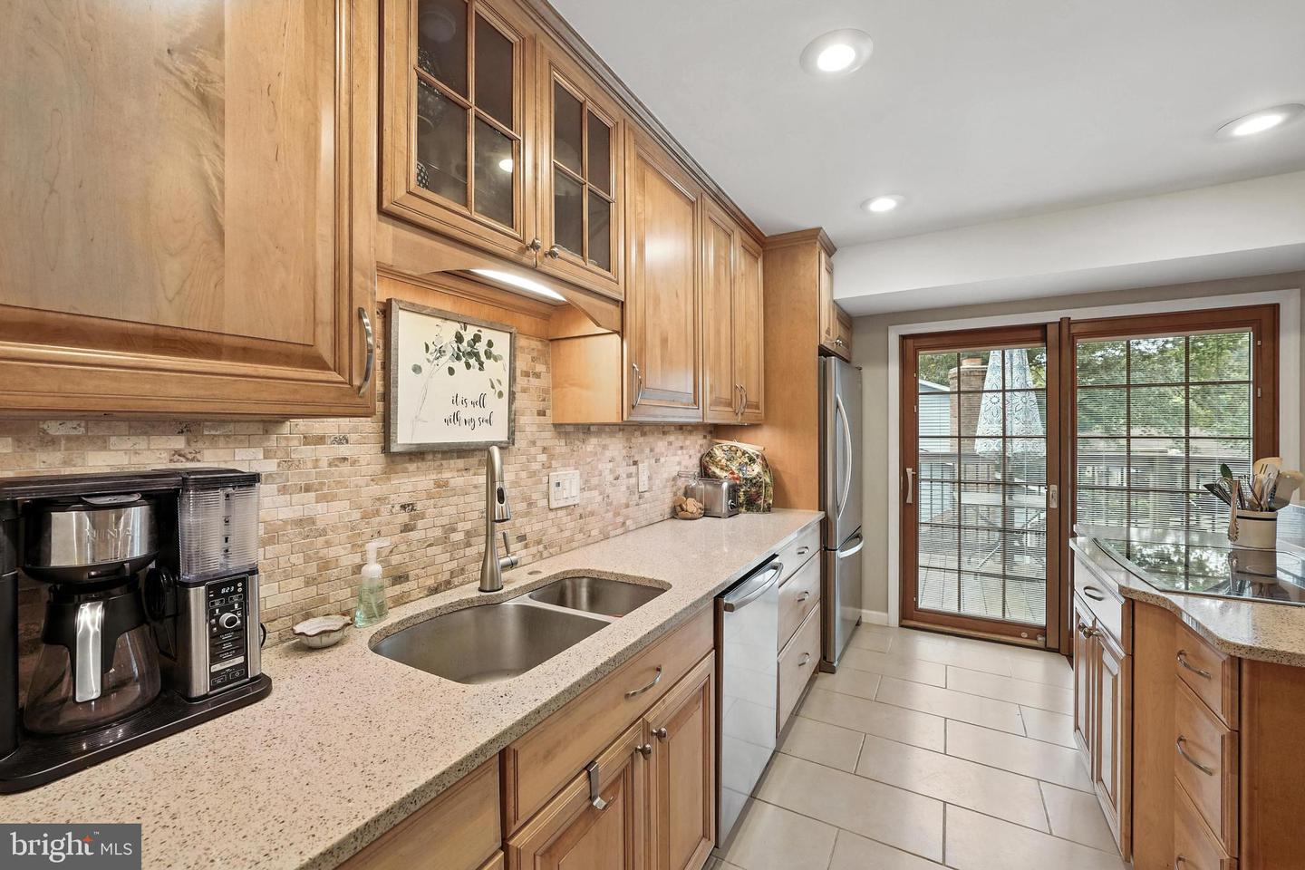 8823 NEWPORT CT, SPRINGFIELD, Virginia 22153, 5 Bedrooms Bedrooms, ,3 BathroomsBathrooms,Residential,For sale,8823 NEWPORT CT,VAFX2247634 MLS # VAFX2247634