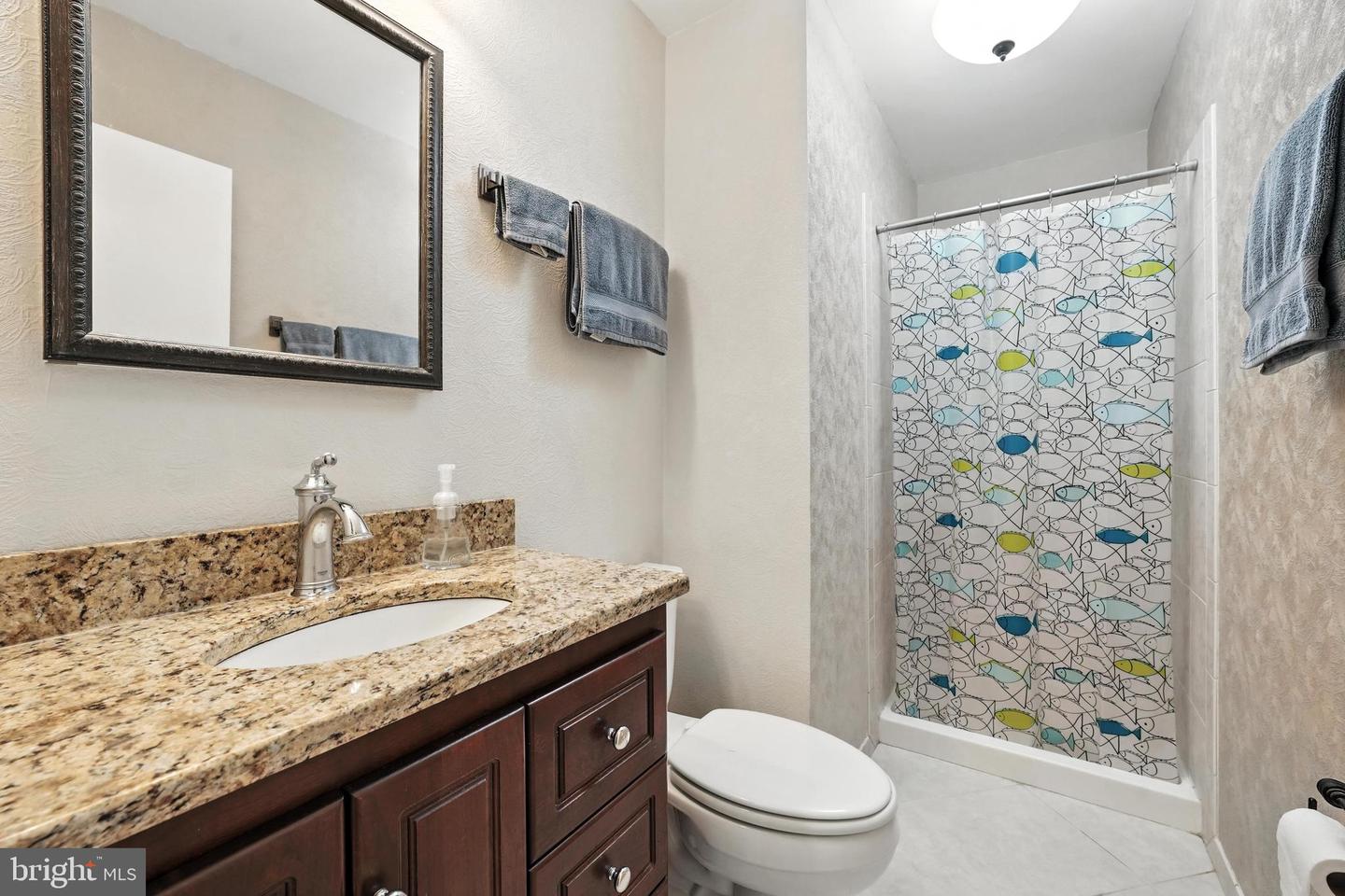 8823 NEWPORT CT, SPRINGFIELD, Virginia 22153, 5 Bedrooms Bedrooms, ,3 BathroomsBathrooms,Residential,For sale,8823 NEWPORT CT,VAFX2247634 MLS # VAFX2247634