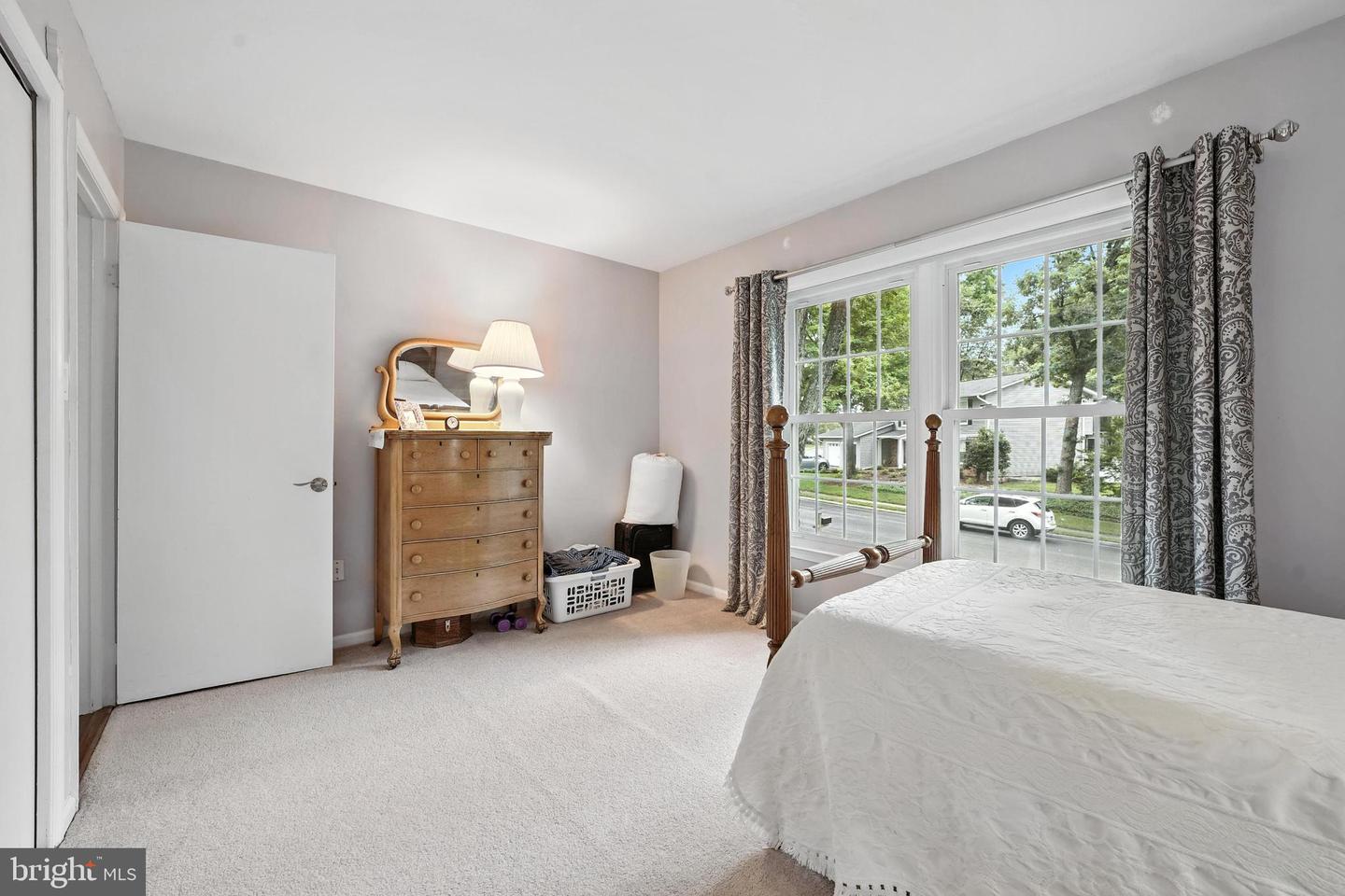 8823 NEWPORT CT, SPRINGFIELD, Virginia 22153, 5 Bedrooms Bedrooms, ,3 BathroomsBathrooms,Residential,For sale,8823 NEWPORT CT,VAFX2247634 MLS # VAFX2247634