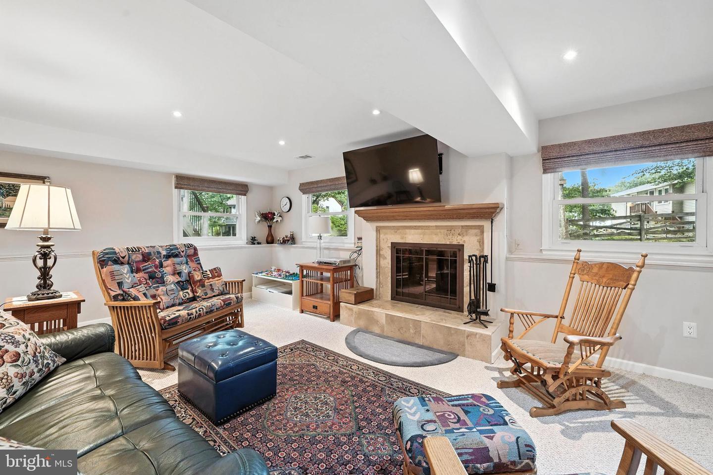 8823 NEWPORT CT, SPRINGFIELD, Virginia 22153, 5 Bedrooms Bedrooms, ,3 BathroomsBathrooms,Residential,For sale,8823 NEWPORT CT,VAFX2247634 MLS # VAFX2247634