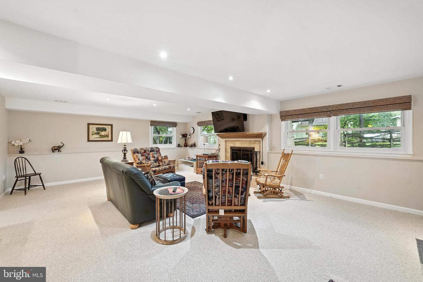 8823 NEWPORT CT, SPRINGFIELD, Virginia 22153, 5 Bedrooms Bedrooms, ,3 BathroomsBathrooms,Residential,For sale,8823 NEWPORT CT,VAFX2247634 MLS # VAFX2247634