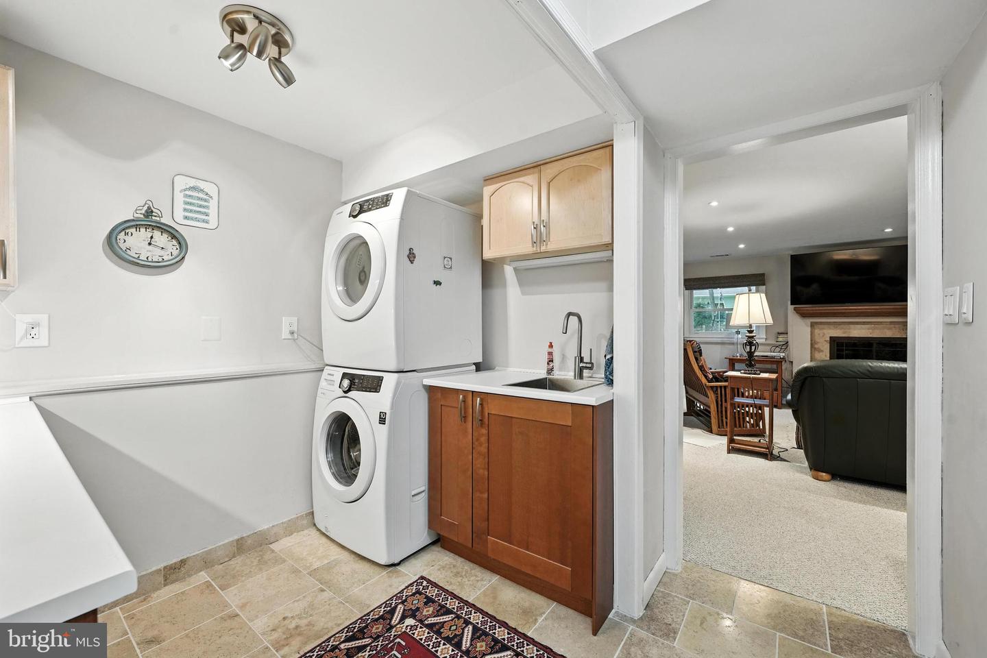 8823 NEWPORT CT, SPRINGFIELD, Virginia 22153, 5 Bedrooms Bedrooms, ,3 BathroomsBathrooms,Residential,For sale,8823 NEWPORT CT,VAFX2247634 MLS # VAFX2247634