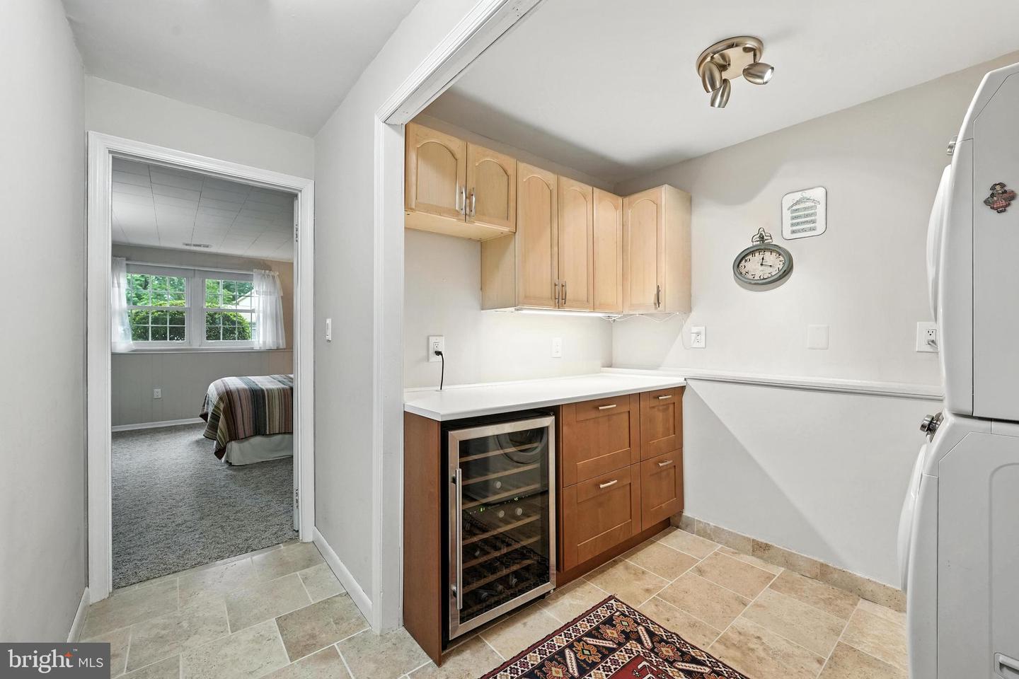 8823 NEWPORT CT, SPRINGFIELD, Virginia 22153, 5 Bedrooms Bedrooms, ,3 BathroomsBathrooms,Residential,For sale,8823 NEWPORT CT,VAFX2247634 MLS # VAFX2247634