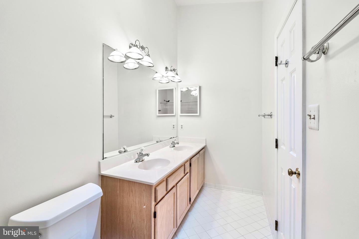 13960 ANTONIA FORD CT, CENTREVILLE, Virginia 20121, 3 Bedrooms Bedrooms, ,3 BathroomsBathrooms,Residential,For sale,13960 ANTONIA FORD CT,VAFX2247668 MLS # VAFX2247668