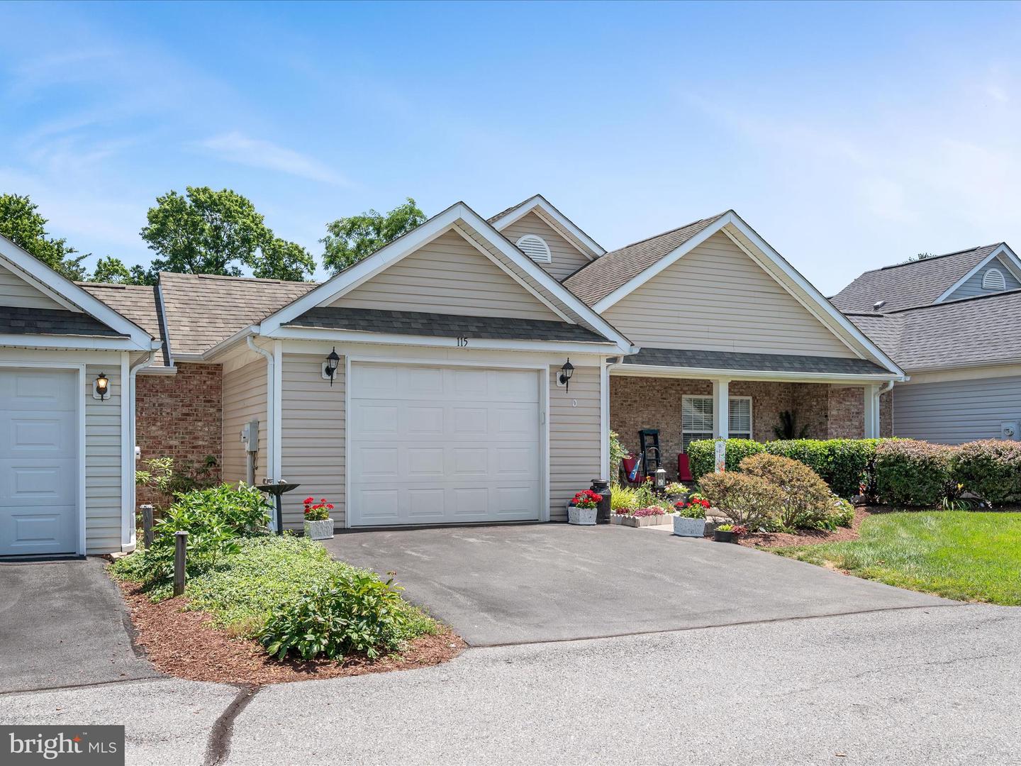 115 TANGLEWOOD LN, WINCHESTER, Virginia 22602, 2 Bedrooms Bedrooms, ,2 BathroomsBathrooms,Residential,For sale,115 TANGLEWOOD LN,VAFV2034930 MLS # VAFV2034930