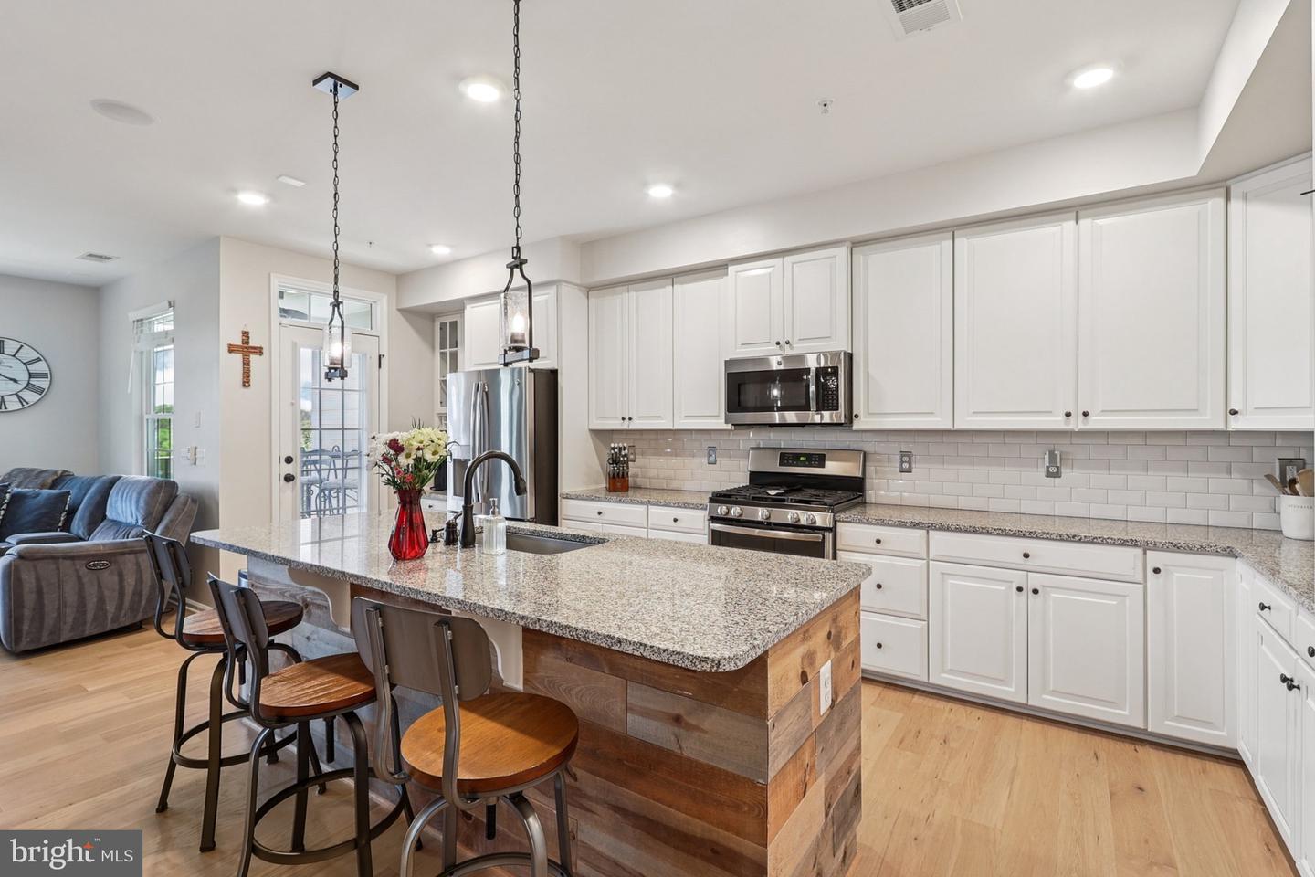 269 HIGH RAIL TER SE, LEESBURG, Virginia 20175, 3 Bedrooms Bedrooms, ,2 BathroomsBathrooms,Residential,For sale,269 HIGH RAIL TER SE,VALO2099698 MLS # VALO2099698