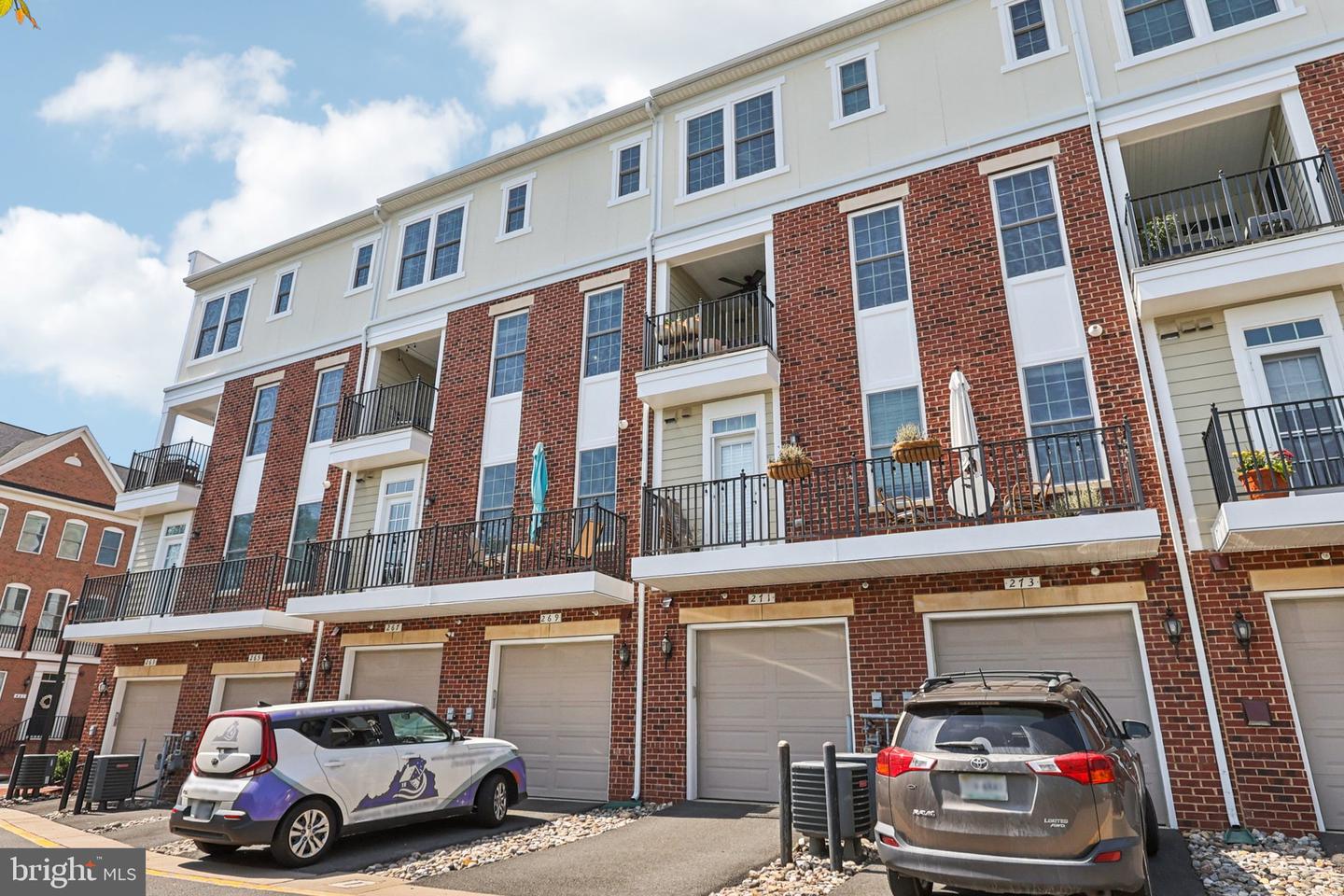 269 HIGH RAIL TER SE, LEESBURG, Virginia 20175, 3 Bedrooms Bedrooms, ,2 BathroomsBathrooms,Residential,For sale,269 HIGH RAIL TER SE,VALO2099698 MLS # VALO2099698