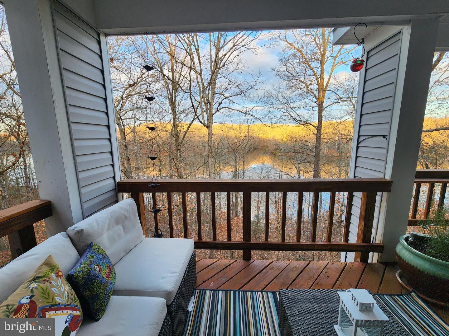 11492 CORINTHIA CT, WOODBRIDGE, Virginia 22192, 2 Bedrooms Bedrooms, 6 Rooms Rooms,2 BathroomsBathrooms,Residential,For sale,11492 CORINTHIA CT,VAPW2097234 MLS # VAPW2097234