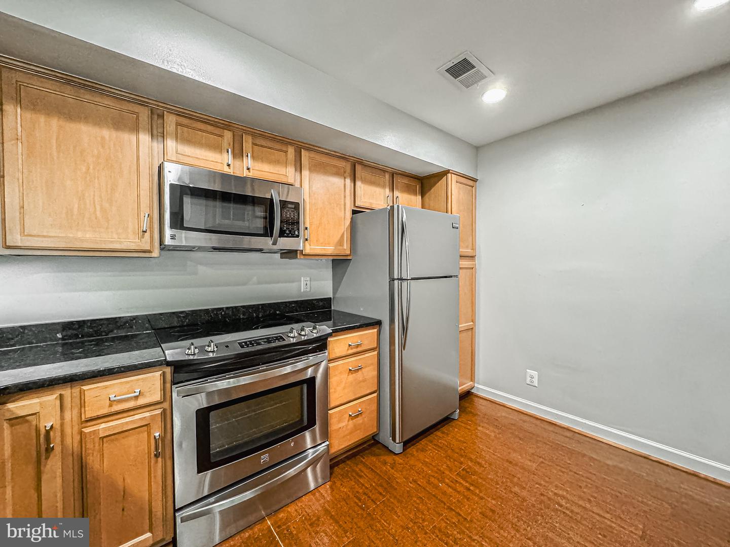 3801 RIDGE KNOLL CT #206A, FAIRFAX, Virginia 22033, 2 Bedrooms Bedrooms, ,2 BathroomsBathrooms,Residential,For sale,3801 RIDGE KNOLL CT #206A,VAFX2247960 MLS # VAFX2247960