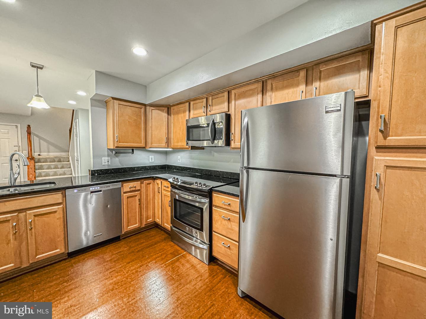 3801 RIDGE KNOLL CT #206A, FAIRFAX, Virginia 22033, 2 Bedrooms Bedrooms, ,2 BathroomsBathrooms,Residential,For sale,3801 RIDGE KNOLL CT #206A,VAFX2247960 MLS # VAFX2247960