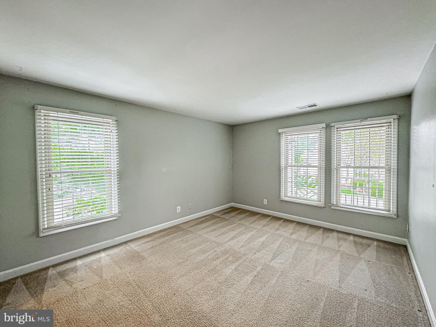 3801 RIDGE KNOLL CT #206A, FAIRFAX, Virginia 22033, 2 Bedrooms Bedrooms, ,2 BathroomsBathrooms,Residential,For sale,3801 RIDGE KNOLL CT #206A,VAFX2247960 MLS # VAFX2247960