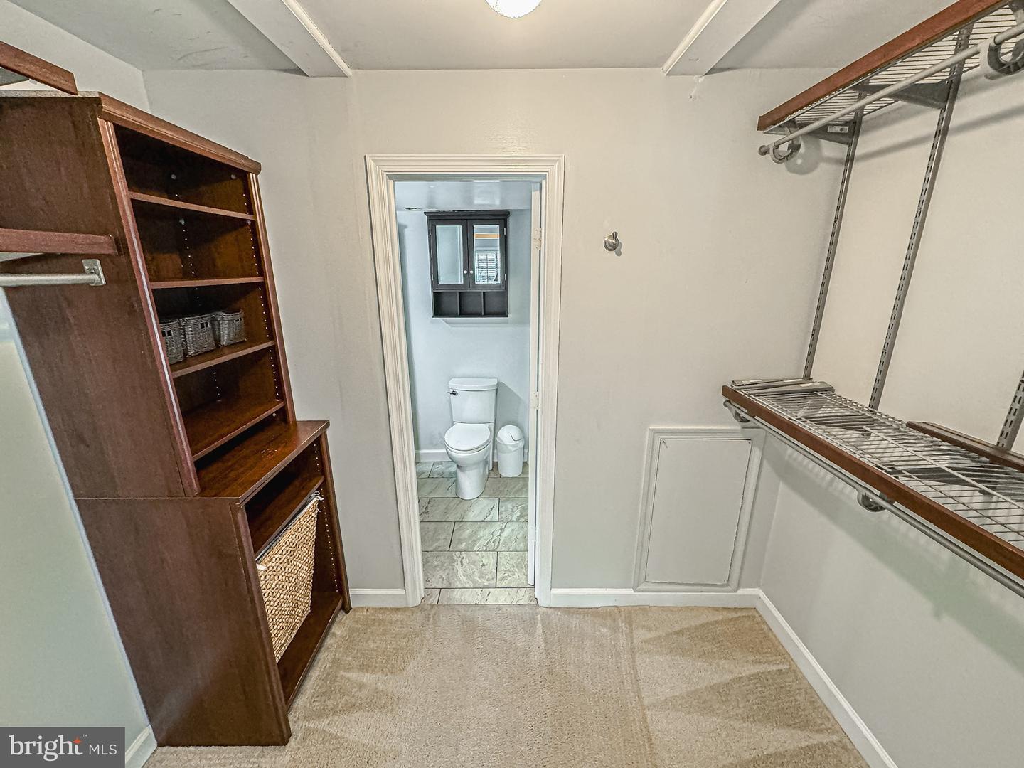 3801 RIDGE KNOLL CT #206A, FAIRFAX, Virginia 22033, 2 Bedrooms Bedrooms, ,2 BathroomsBathrooms,Residential,For sale,3801 RIDGE KNOLL CT #206A,VAFX2247960 MLS # VAFX2247960