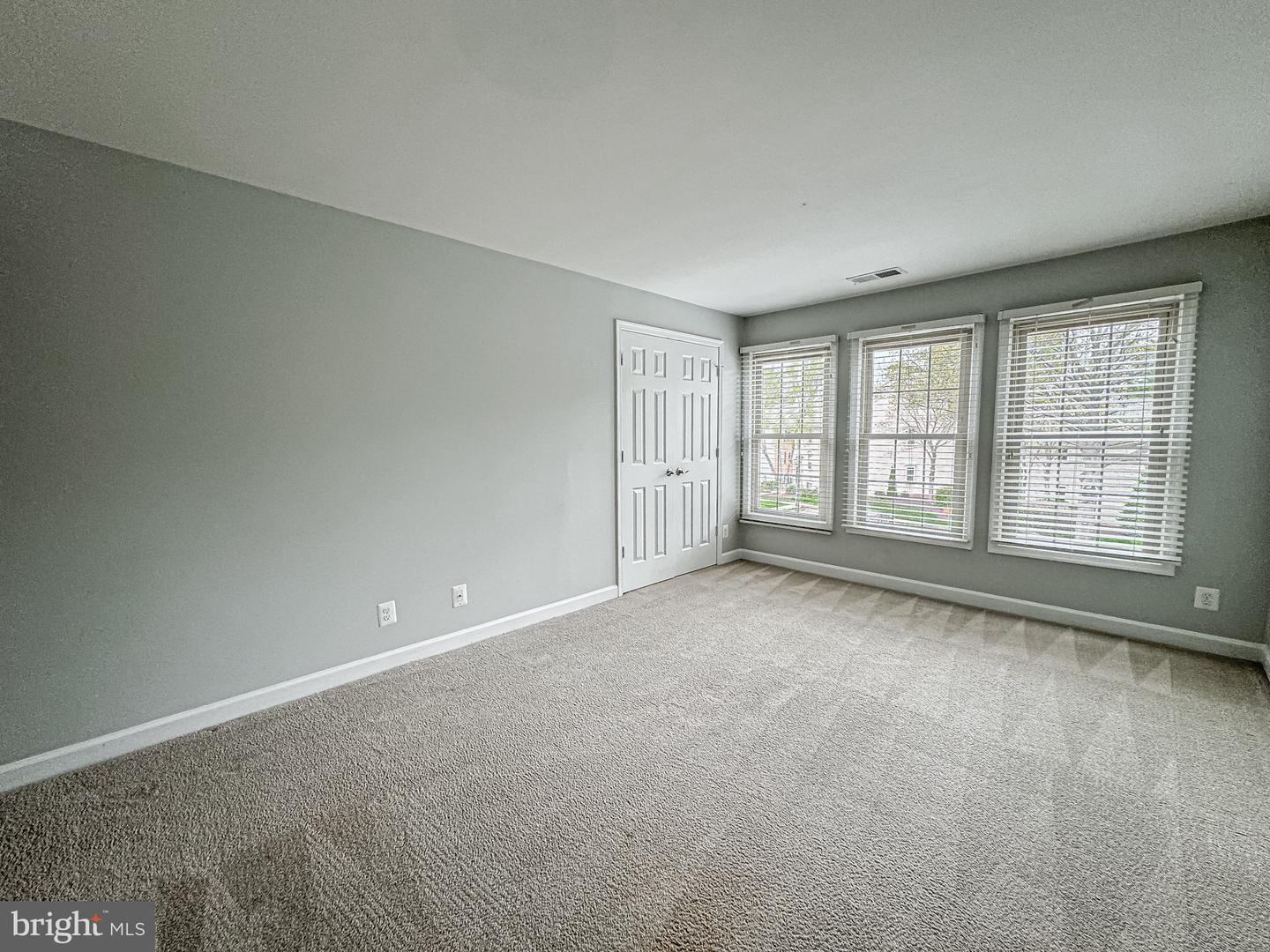 3801 RIDGE KNOLL CT #206A, FAIRFAX, Virginia 22033, 2 Bedrooms Bedrooms, ,2 BathroomsBathrooms,Residential,For sale,3801 RIDGE KNOLL CT #206A,VAFX2247960 MLS # VAFX2247960