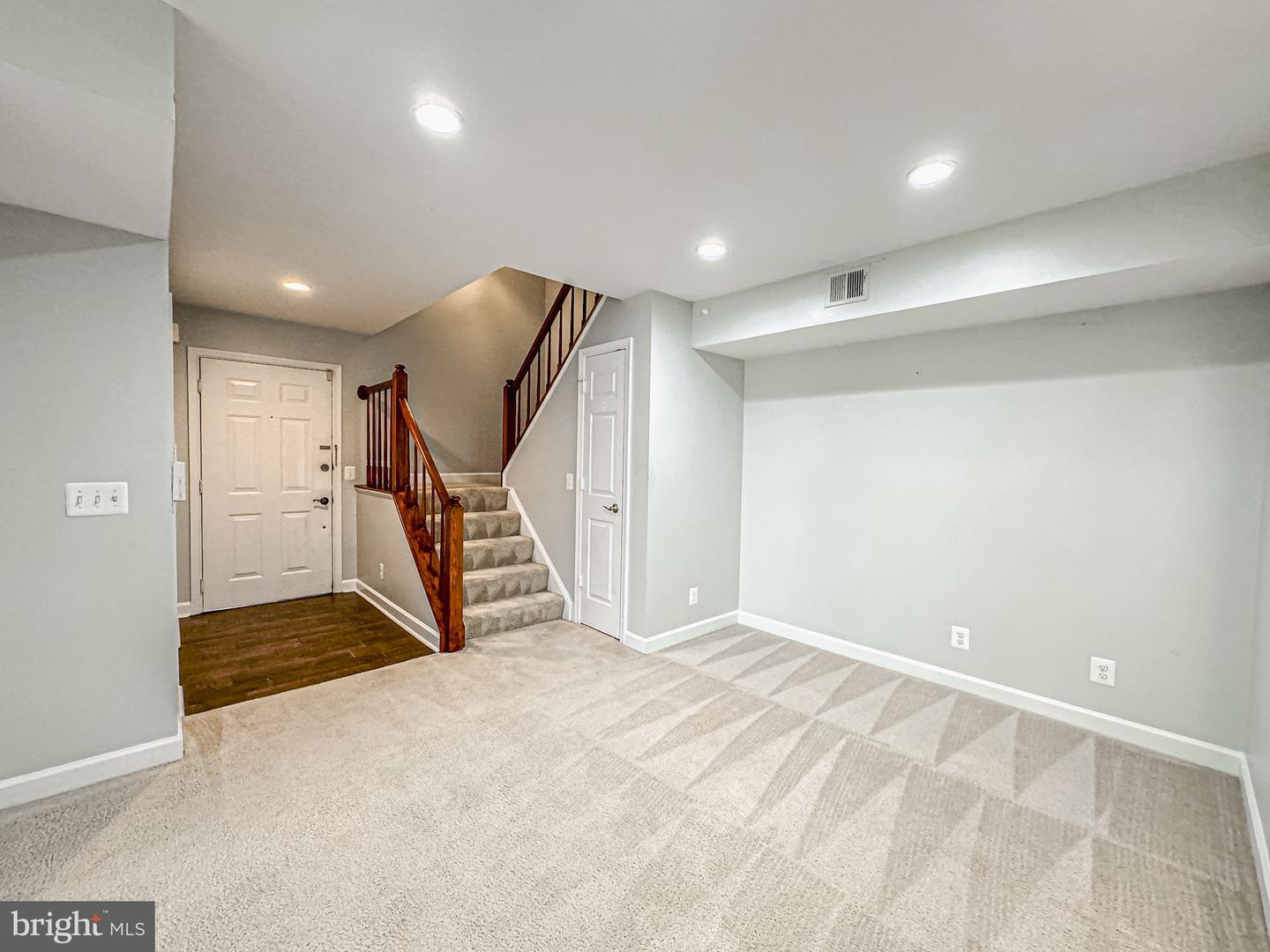 3801 RIDGE KNOLL CT #206A, FAIRFAX, Virginia 22033, 2 Bedrooms Bedrooms, ,2 BathroomsBathrooms,Residential,For sale,3801 RIDGE KNOLL CT #206A,VAFX2247960 MLS # VAFX2247960