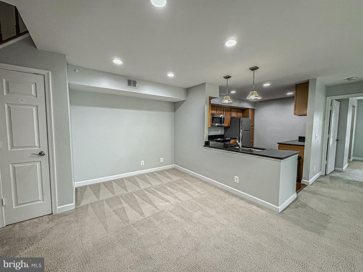 3801 RIDGE KNOLL CT #206A, FAIRFAX, Virginia 22033, 2 Bedrooms Bedrooms, ,2 BathroomsBathrooms,Residential,For sale,3801 RIDGE KNOLL CT #206A,VAFX2247960 MLS # VAFX2247960