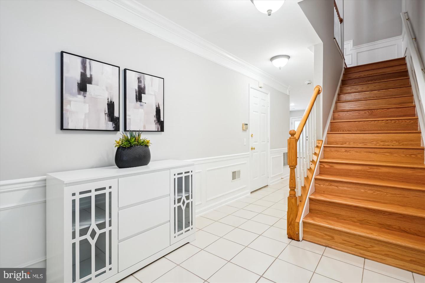 6362 LEVTOV LNDG, ALEXANDRIA, Virginia 22312, 4 Bedrooms Bedrooms, ,3 BathroomsBathrooms,Residential,For sale,6362 LEVTOV LNDG,VAFX2247978 MLS # VAFX2247978