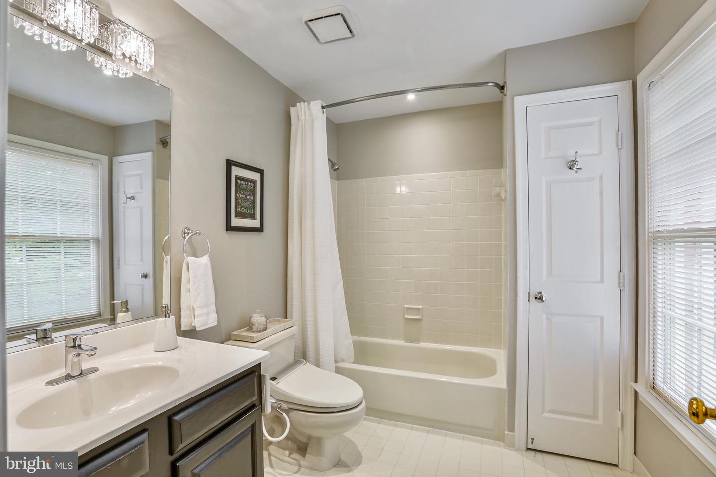 7905 WILLFIELD CT, FAIRFAX STATION, Virginia 22039, 5 Bedrooms Bedrooms, ,5 BathroomsBathrooms,Residential,For sale,7905 WILLFIELD CT,VAFX2248022 MLS # VAFX2248022