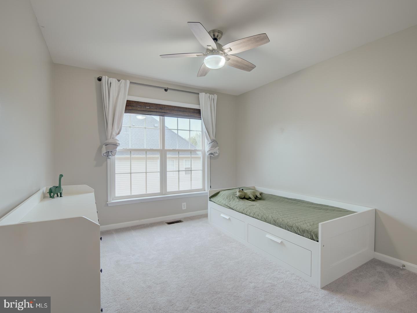 7436 PENSACOLA PL, GAINESVILLE, Virginia 20155, 5 Bedrooms Bedrooms, ,3 BathroomsBathrooms,Residential,For sale,7436 PENSACOLA PL,VAPW2097266 MLS # VAPW2097266