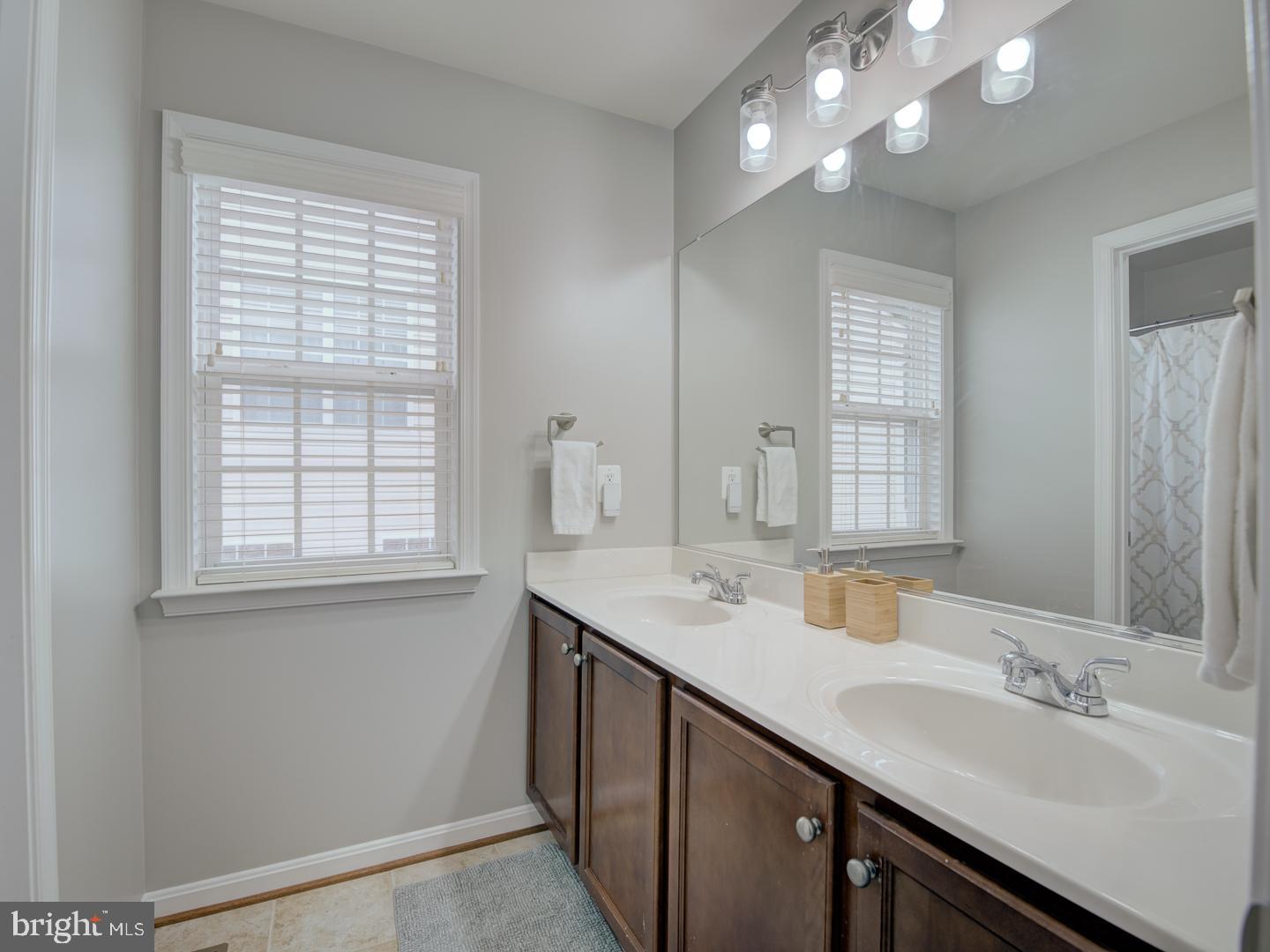 7436 PENSACOLA PL, GAINESVILLE, Virginia 20155, 5 Bedrooms Bedrooms, ,3 BathroomsBathrooms,Residential,For sale,7436 PENSACOLA PL,VAPW2097266 MLS # VAPW2097266