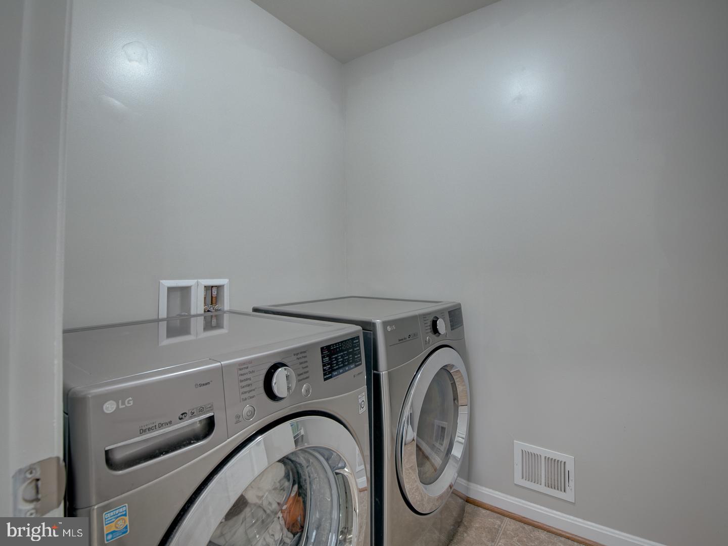 7436 PENSACOLA PL, GAINESVILLE, Virginia 20155, 5 Bedrooms Bedrooms, ,3 BathroomsBathrooms,Residential,For sale,7436 PENSACOLA PL,VAPW2097266 MLS # VAPW2097266