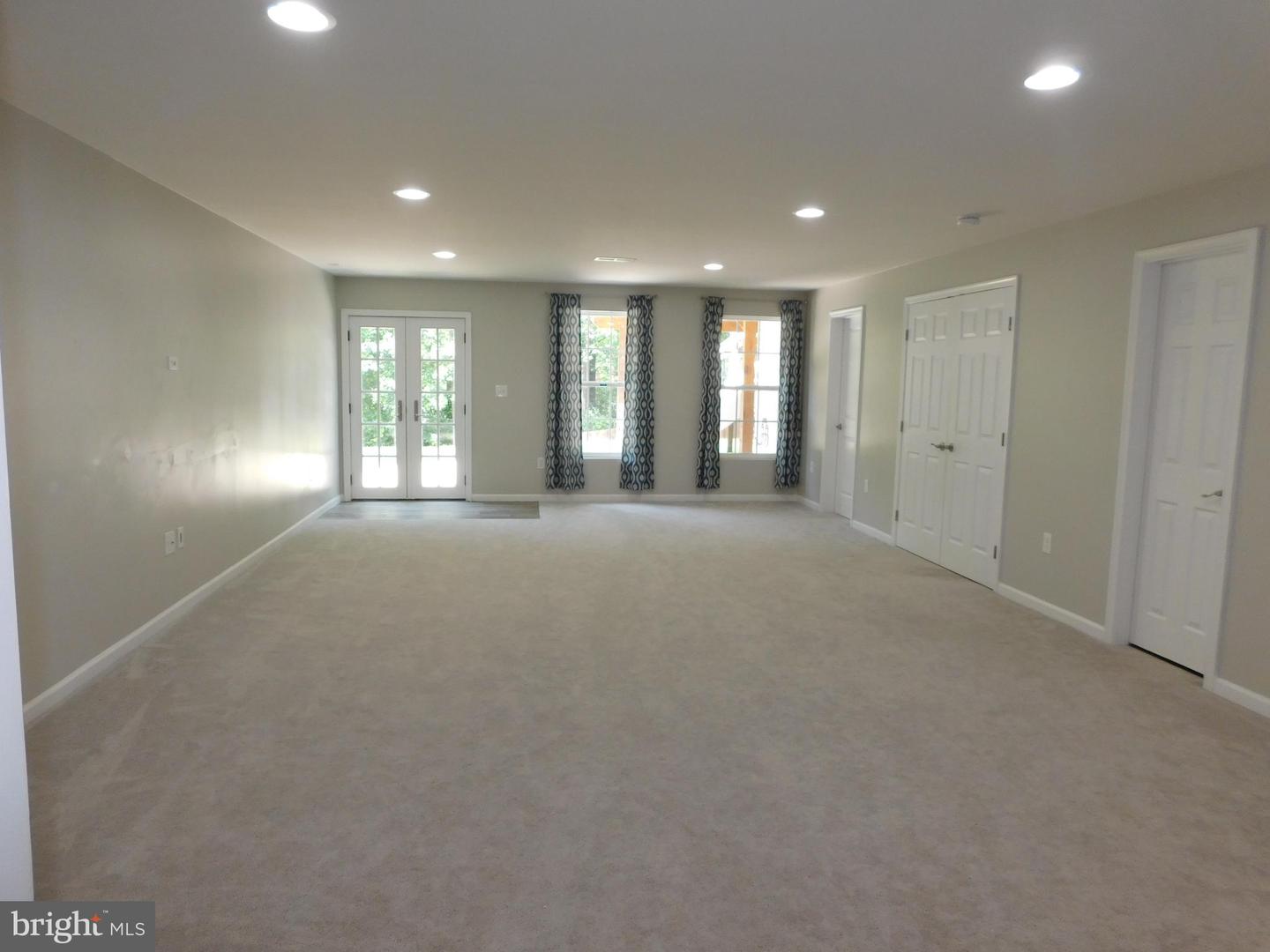 7436 PENSACOLA PL, GAINESVILLE, Virginia 20155, 5 Bedrooms Bedrooms, ,3 BathroomsBathrooms,Residential,For sale,7436 PENSACOLA PL,VAPW2097266 MLS # VAPW2097266