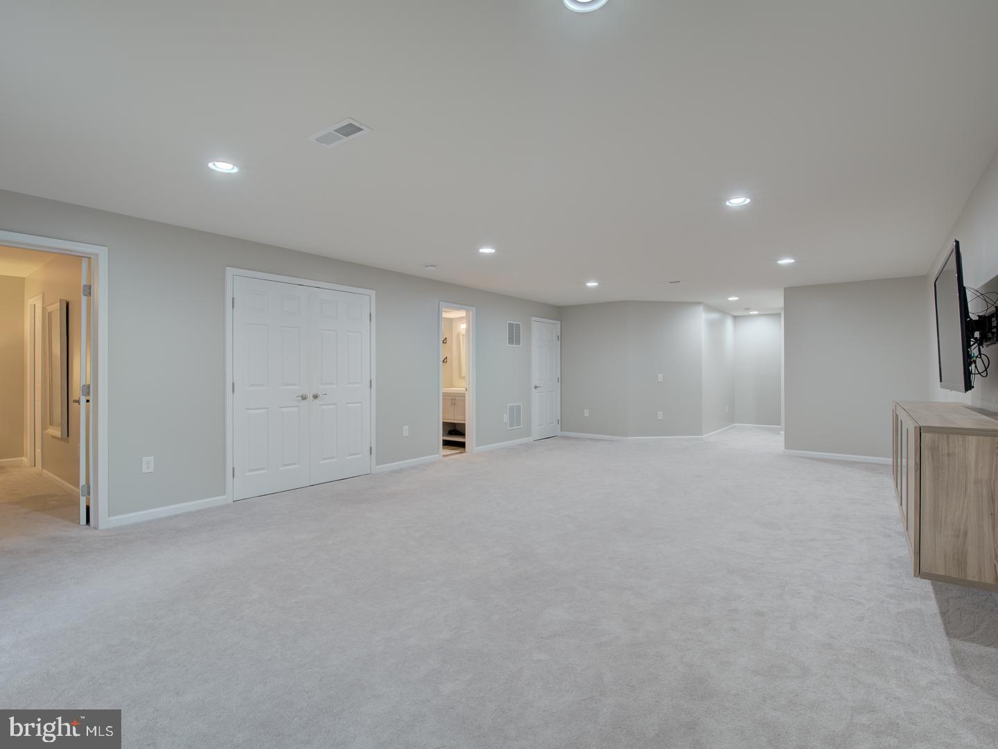 7436 PENSACOLA PL, GAINESVILLE, Virginia 20155, 5 Bedrooms Bedrooms, ,3 BathroomsBathrooms,Residential,For sale,7436 PENSACOLA PL,VAPW2097266 MLS # VAPW2097266