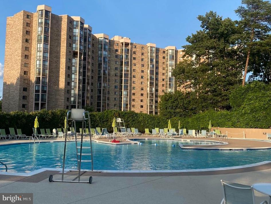 5902 MOUNT EAGLE DR #1209, ALEXANDRIA, Virginia 22303, 2 Bedrooms Bedrooms, ,2 BathroomsBathrooms,Residential,For sale,5902 MOUNT EAGLE DR #1209,VAFX2248110 MLS # VAFX2248110