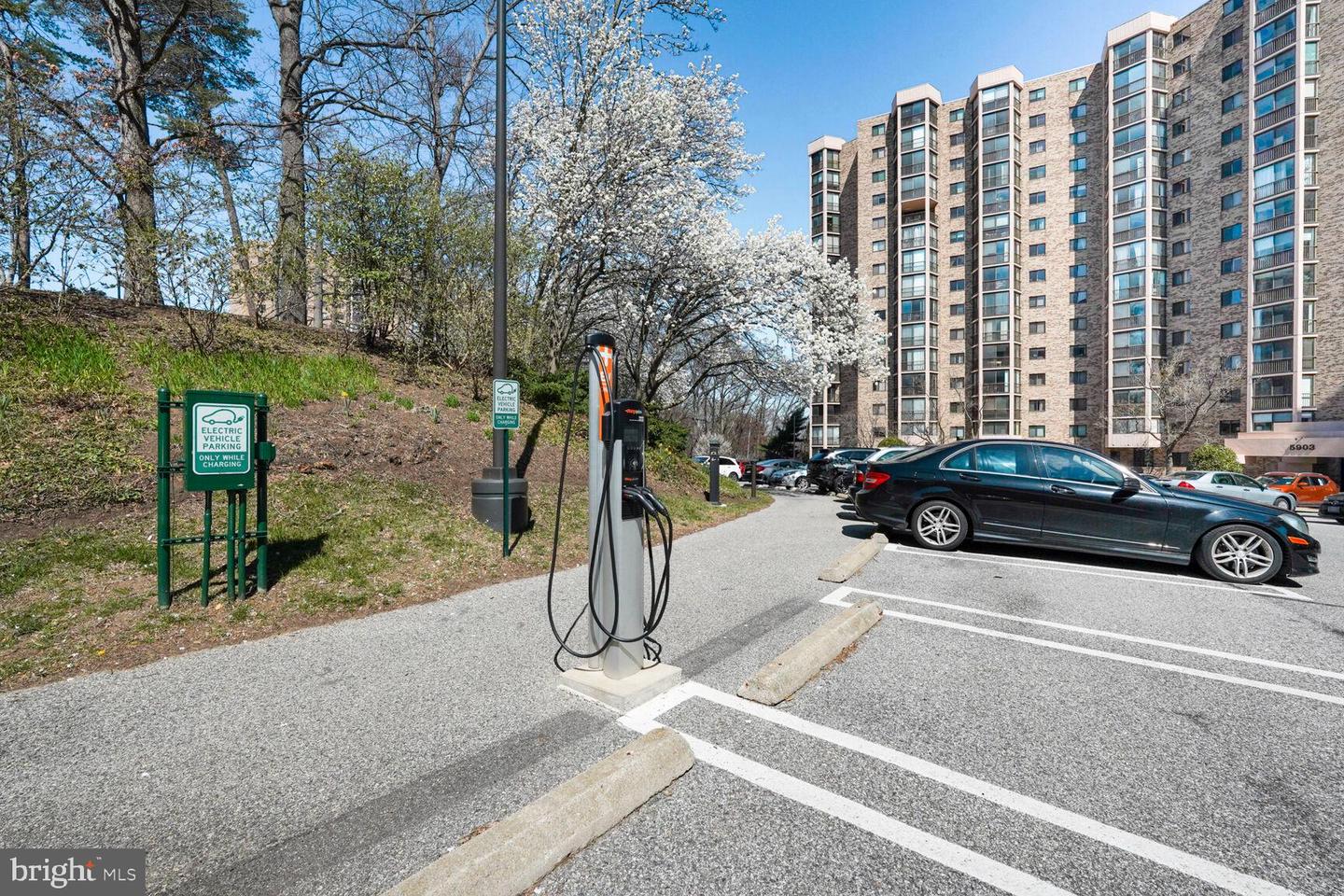 5902 MOUNT EAGLE DR #1209, ALEXANDRIA, Virginia 22303, 2 Bedrooms Bedrooms, ,2 BathroomsBathrooms,Residential,For sale,5902 MOUNT EAGLE DR #1209,VAFX2248110 MLS # VAFX2248110
