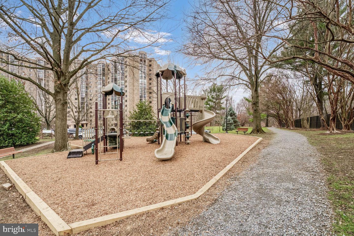 5902 MOUNT EAGLE DR #1209, ALEXANDRIA, Virginia 22303, 2 Bedrooms Bedrooms, ,2 BathroomsBathrooms,Residential,For sale,5902 MOUNT EAGLE DR #1209,VAFX2248110 MLS # VAFX2248110