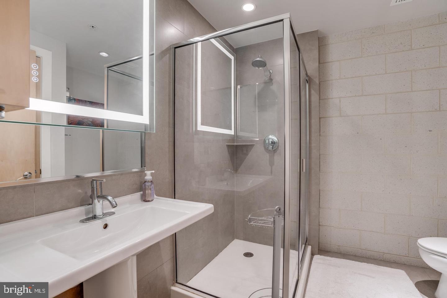 1133 14TH ST NW #1010, WASHINGTON, District Of Columbia 20005, 1 Bedroom Bedrooms, ,1 BathroomBathrooms,Residential,For sale,1133 14TH ST NW #1010,DCDC2206268 MLS # DCDC2206268