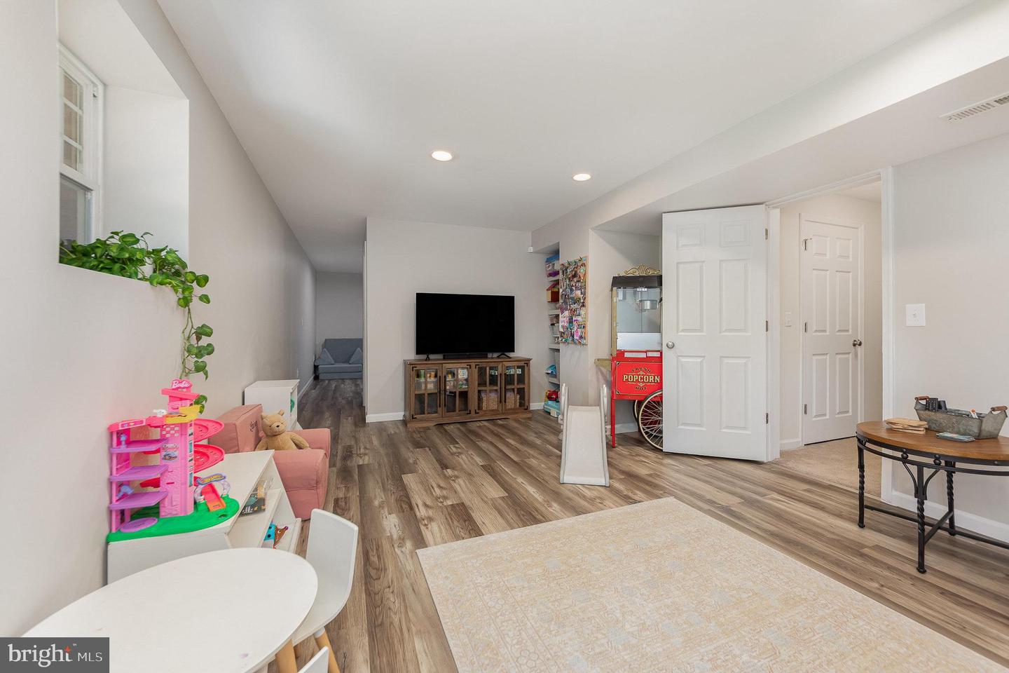 5909 CAMBRIDGE DR, FREDERICKSBURG, Virginia 22407, 4 Bedrooms Bedrooms, ,3 BathroomsBathrooms,Residential,For sale,5909 CAMBRIDGE DR,VASP2034026 MLS # VASP2034026