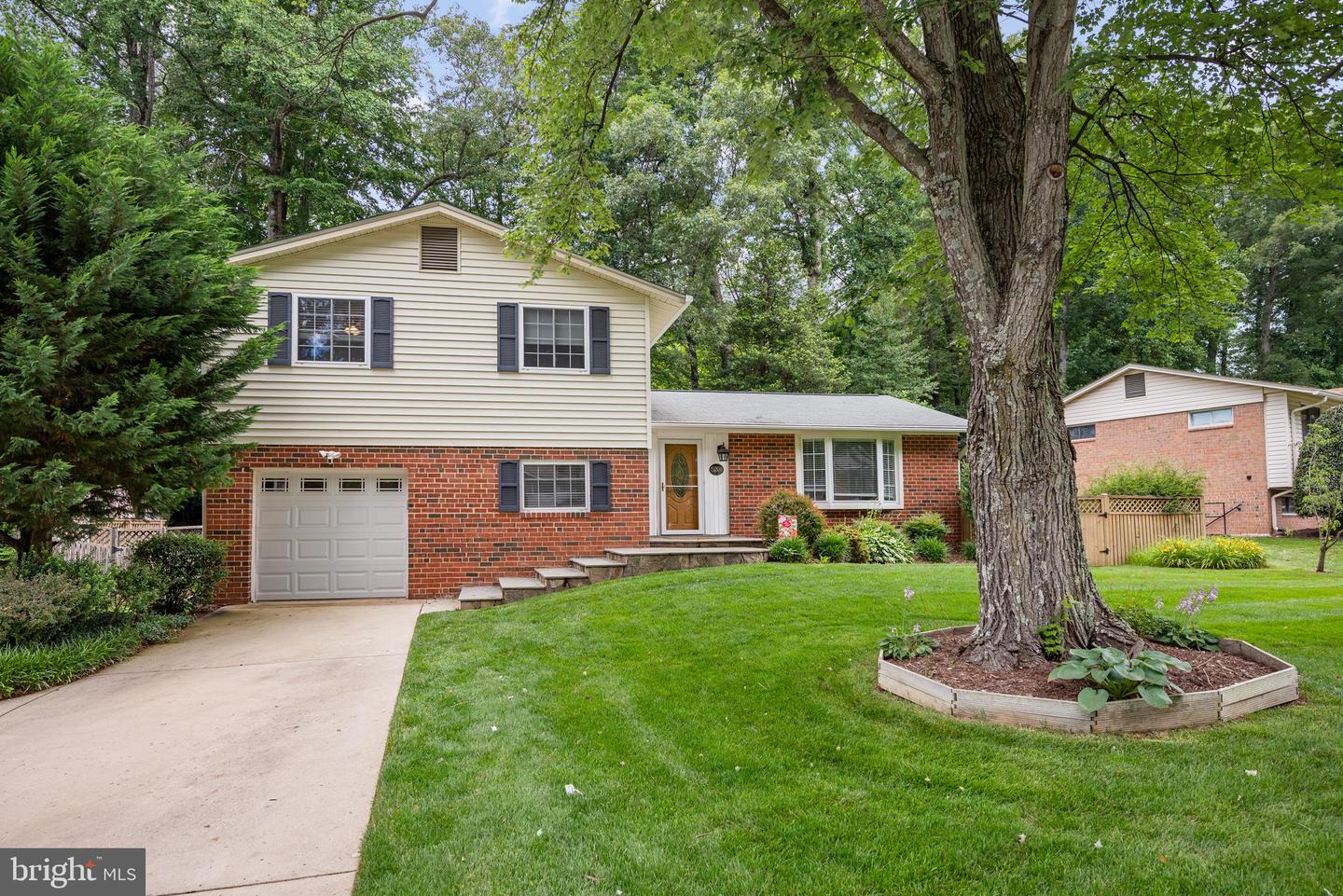 5208 GAINSBOROUGH DR, FAIRFAX, Virginia 22032, 4 Bedrooms Bedrooms, ,3 BathroomsBathrooms,Residential,For sale,5208 GAINSBOROUGH DR,VAFX2249362 MLS # VAFX2249362