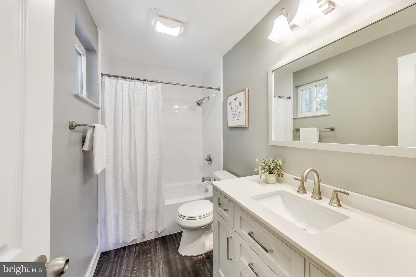 5208 GAINSBOROUGH DR, FAIRFAX, Virginia 22032, 4 Bedrooms Bedrooms, ,3 BathroomsBathrooms,Residential,For sale,5208 GAINSBOROUGH DR,VAFX2249362 MLS # VAFX2249362