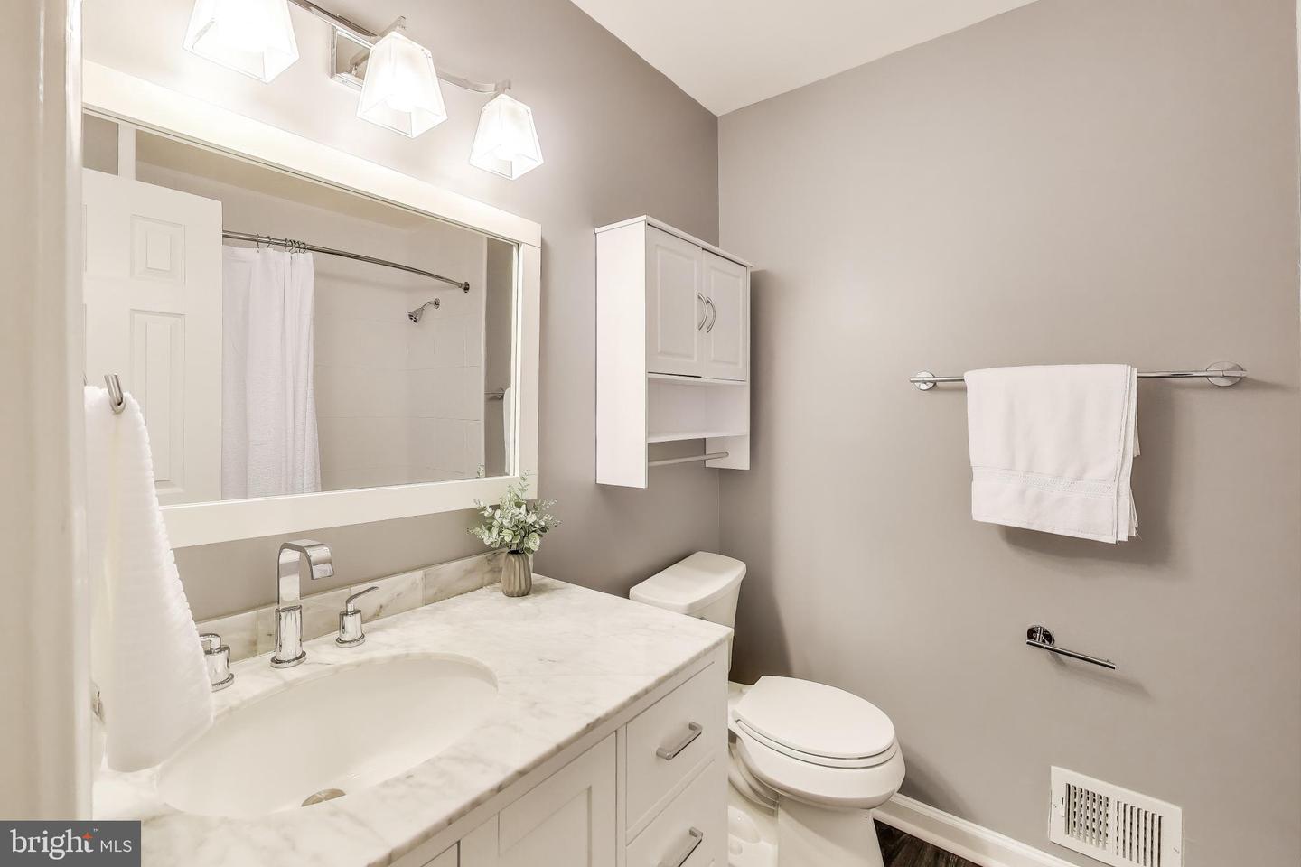 5208 GAINSBOROUGH DR, FAIRFAX, Virginia 22032, 4 Bedrooms Bedrooms, ,3 BathroomsBathrooms,Residential,For sale,5208 GAINSBOROUGH DR,VAFX2249362 MLS # VAFX2249362