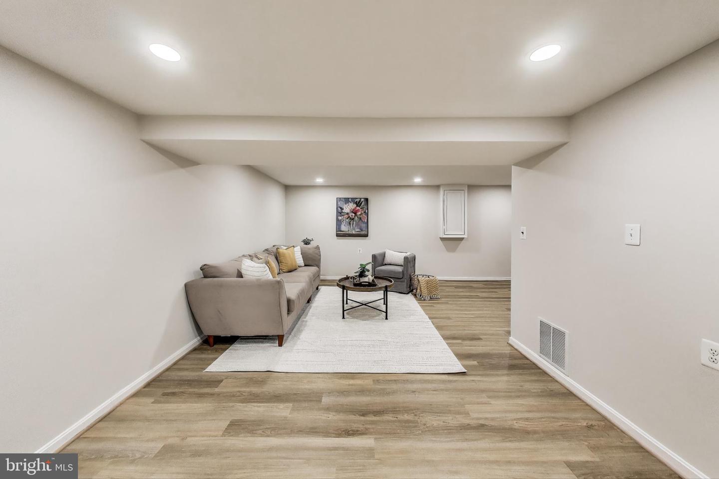 5208 GAINSBOROUGH DR, FAIRFAX, Virginia 22032, 4 Bedrooms Bedrooms, ,3 BathroomsBathrooms,Residential,For sale,5208 GAINSBOROUGH DR,VAFX2249362 MLS # VAFX2249362