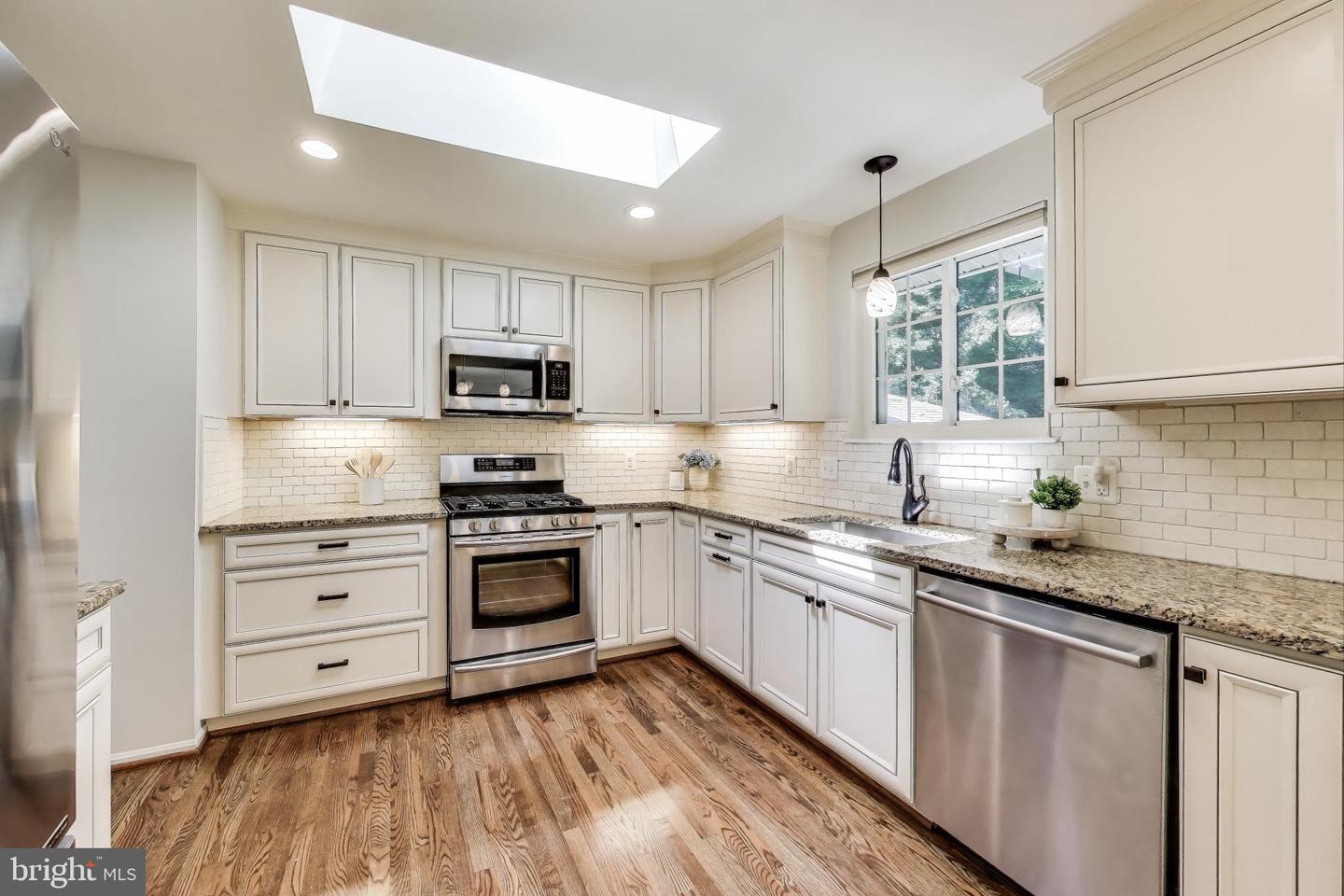 5208 GAINSBOROUGH DR, FAIRFAX, Virginia 22032, 4 Bedrooms Bedrooms, ,3 BathroomsBathrooms,Residential,For sale,5208 GAINSBOROUGH DR,VAFX2249362 MLS # VAFX2249362