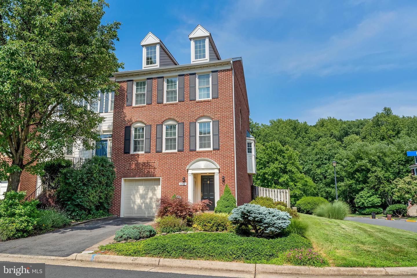 2089 GILLEN LN, FALLS CHURCH, Virginia 22043, 3 Bedrooms Bedrooms, ,2 BathroomsBathrooms,Residential,For sale,2089 GILLEN LN,VAFX2249424 MLS # VAFX2249424