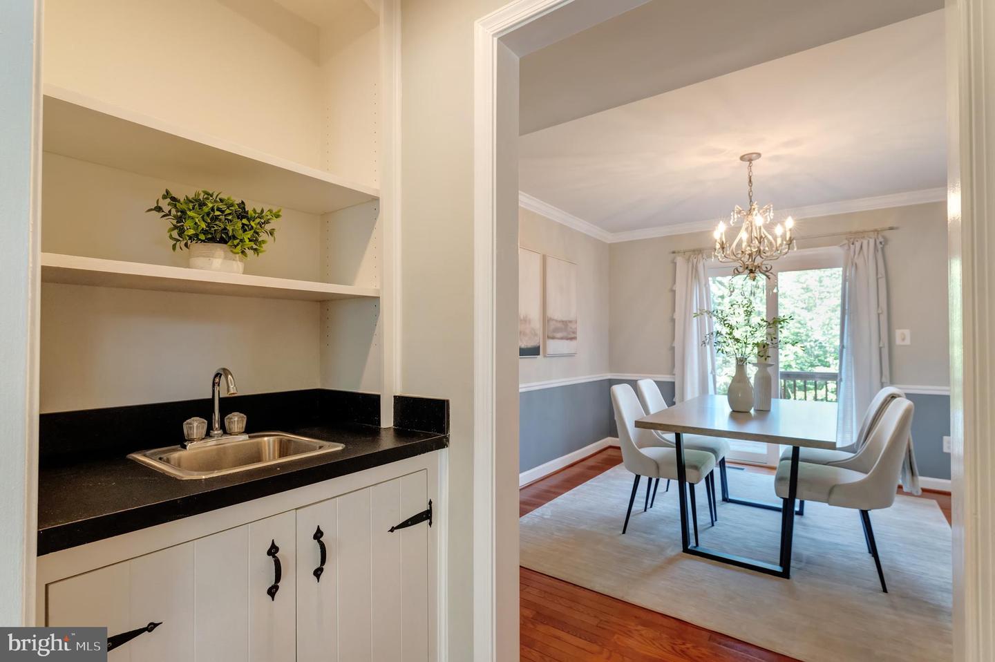 2089 GILLEN LN, FALLS CHURCH, Virginia 22043, 3 Bedrooms Bedrooms, ,2 BathroomsBathrooms,Residential,For sale,2089 GILLEN LN,VAFX2249424 MLS # VAFX2249424