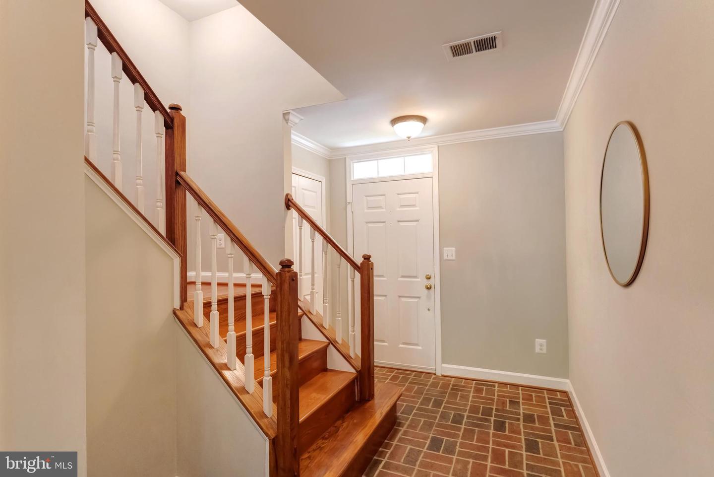 2089 GILLEN LN, FALLS CHURCH, Virginia 22043, 3 Bedrooms Bedrooms, ,2 BathroomsBathrooms,Residential,For sale,2089 GILLEN LN,VAFX2249424 MLS # VAFX2249424