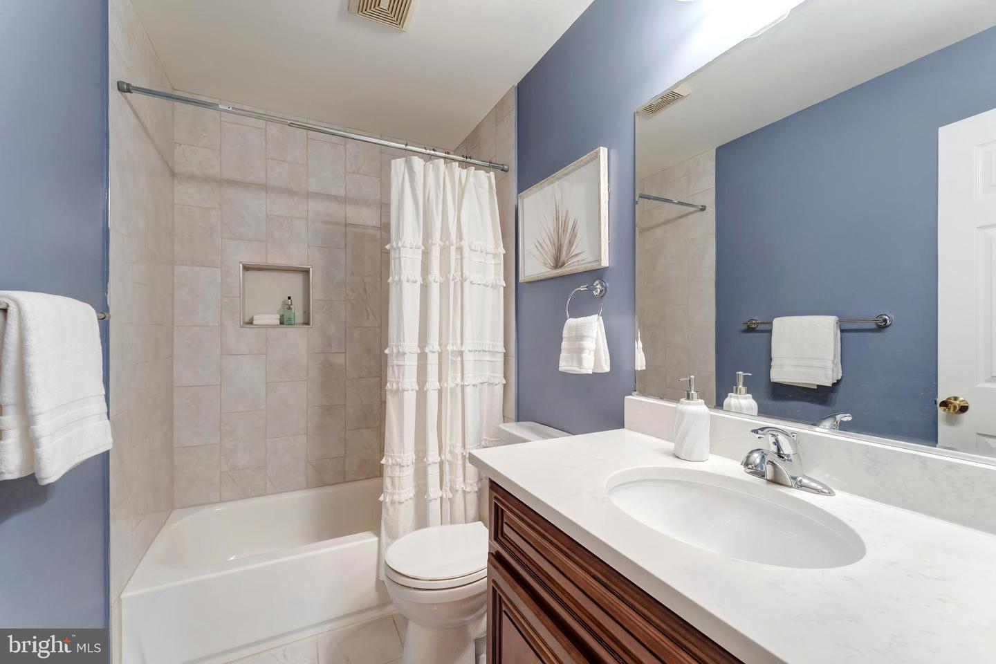 2089 GILLEN LN, FALLS CHURCH, Virginia 22043, 3 Bedrooms Bedrooms, ,2 BathroomsBathrooms,Residential,For sale,2089 GILLEN LN,VAFX2249424 MLS # VAFX2249424
