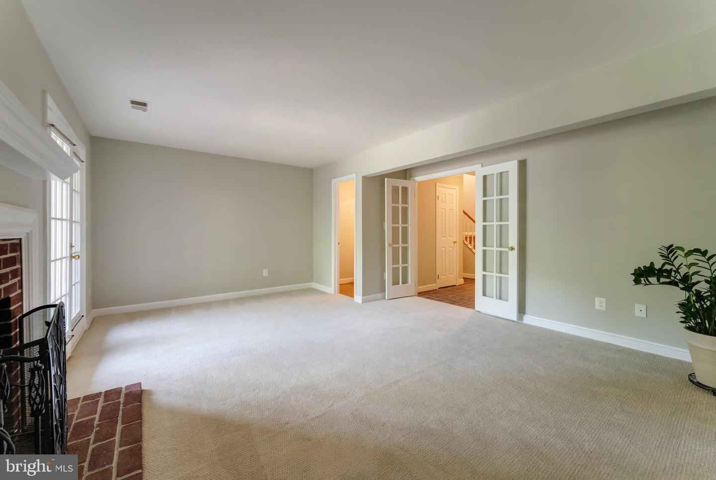 2089 GILLEN LN, FALLS CHURCH, Virginia 22043, 3 Bedrooms Bedrooms, ,2 BathroomsBathrooms,Residential,For sale,2089 GILLEN LN,VAFX2249424 MLS # VAFX2249424