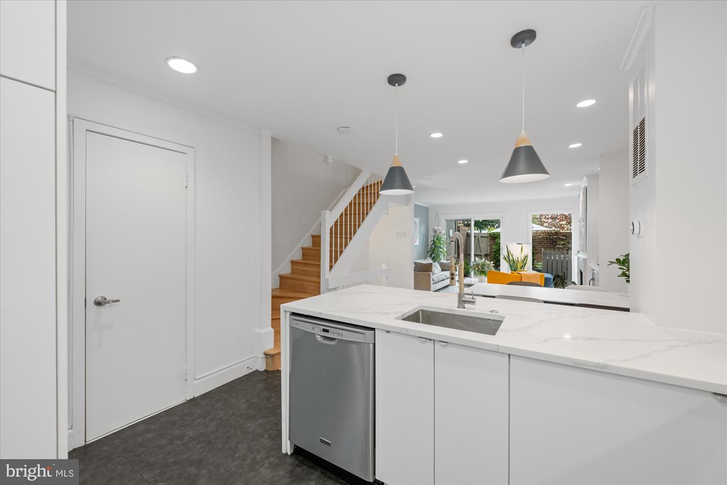 4357 EMBASSY PARK DR NW, WASHINGTON, District Of Columbia 20016, 3 Bedrooms Bedrooms, ,2 BathroomsBathrooms,Residential,For sale,4357 EMBASSY PARK DR NW,DCDC2207022 MLS # DCDC2207022