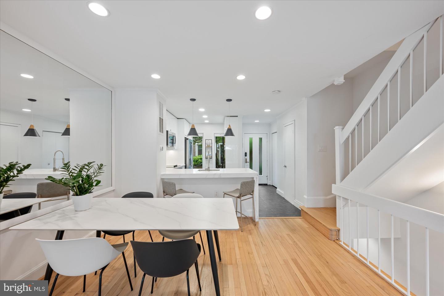 4357 EMBASSY PARK DR NW, WASHINGTON, District Of Columbia 20016, 3 Bedrooms Bedrooms, ,2 BathroomsBathrooms,Residential,For sale,4357 EMBASSY PARK DR NW,DCDC2207022 MLS # DCDC2207022