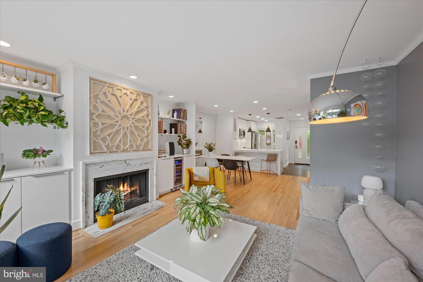 4357 EMBASSY PARK DR NW, WASHINGTON, District Of Columbia 20016, 3 Bedrooms Bedrooms, ,2 BathroomsBathrooms,Residential,For sale,4357 EMBASSY PARK DR NW,DCDC2207022 MLS # DCDC2207022